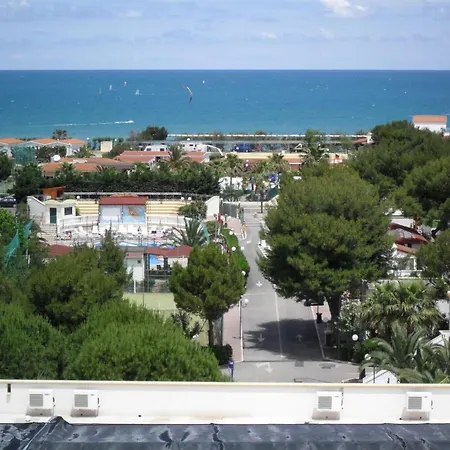 Park Village Hotel 4*