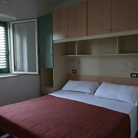 Hotel Park Village 4*