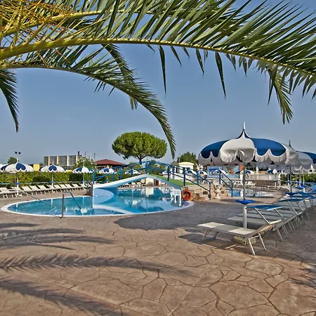 Hotel Park Village 4*
