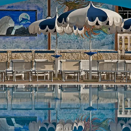 Hotel Park Village 4*