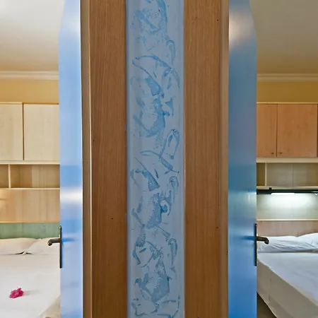 Hotel Park Village 4*